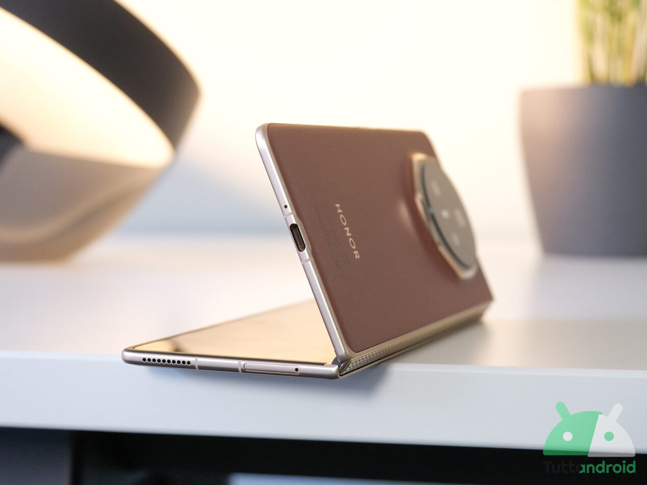 HONOR Magic V3, la presentazione è dietro l'angolo