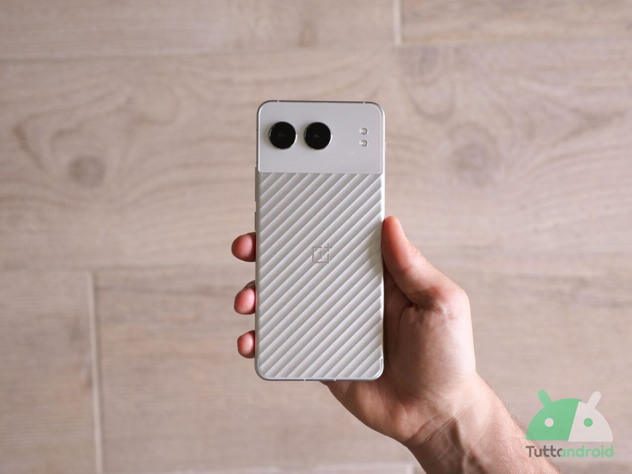 OnePlus torna a sospendere le vendite di smartphone in Germania