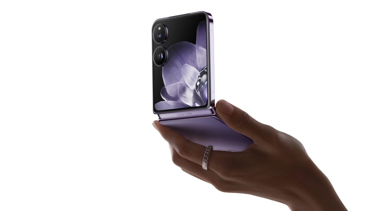 Xiaomi MIX Flip è pronto per l'Europa con un prezzo di oltre 1000 euro