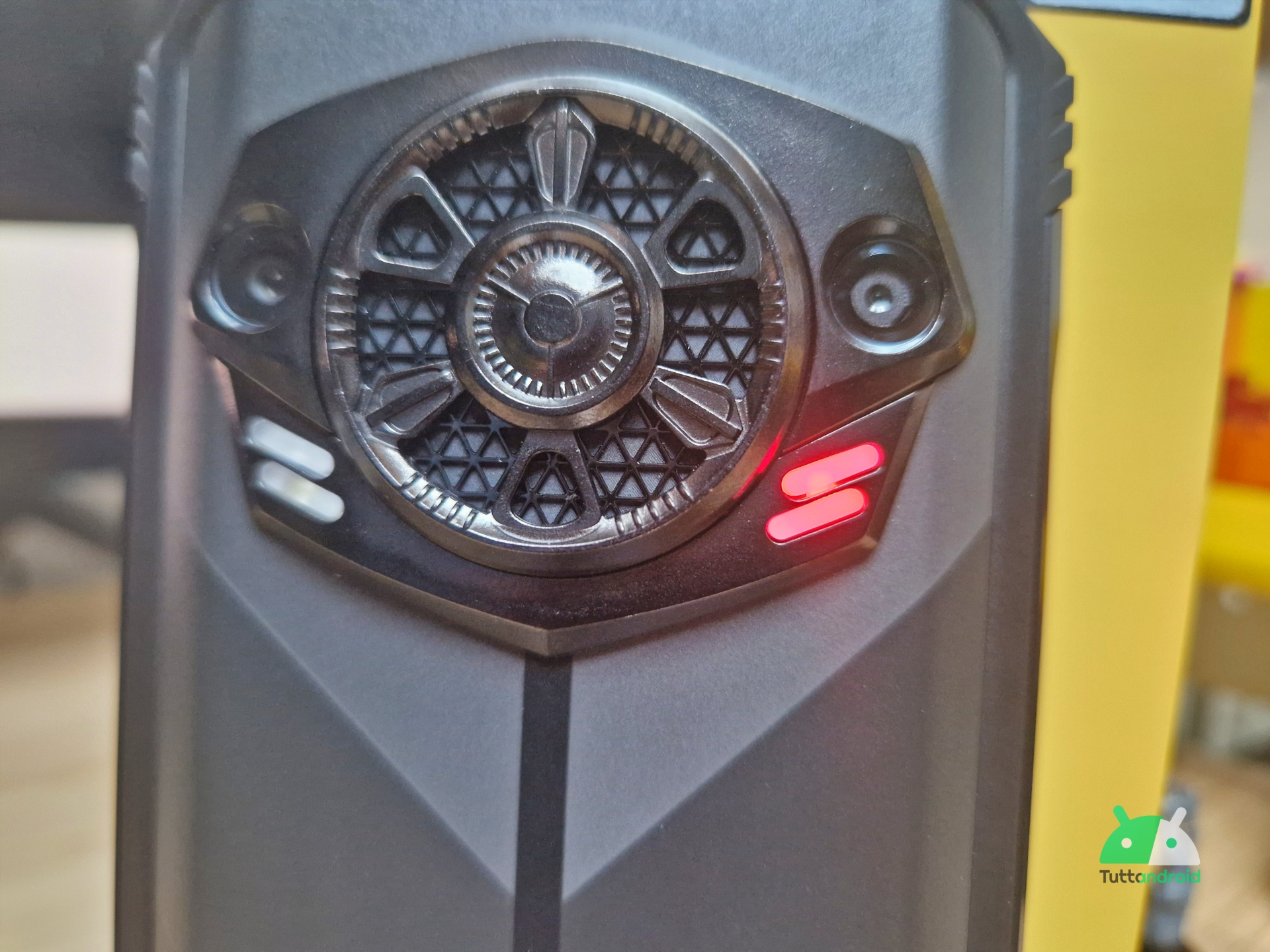 Recensione DOOGEE S Punk, il rugged perfetto per i party musicali