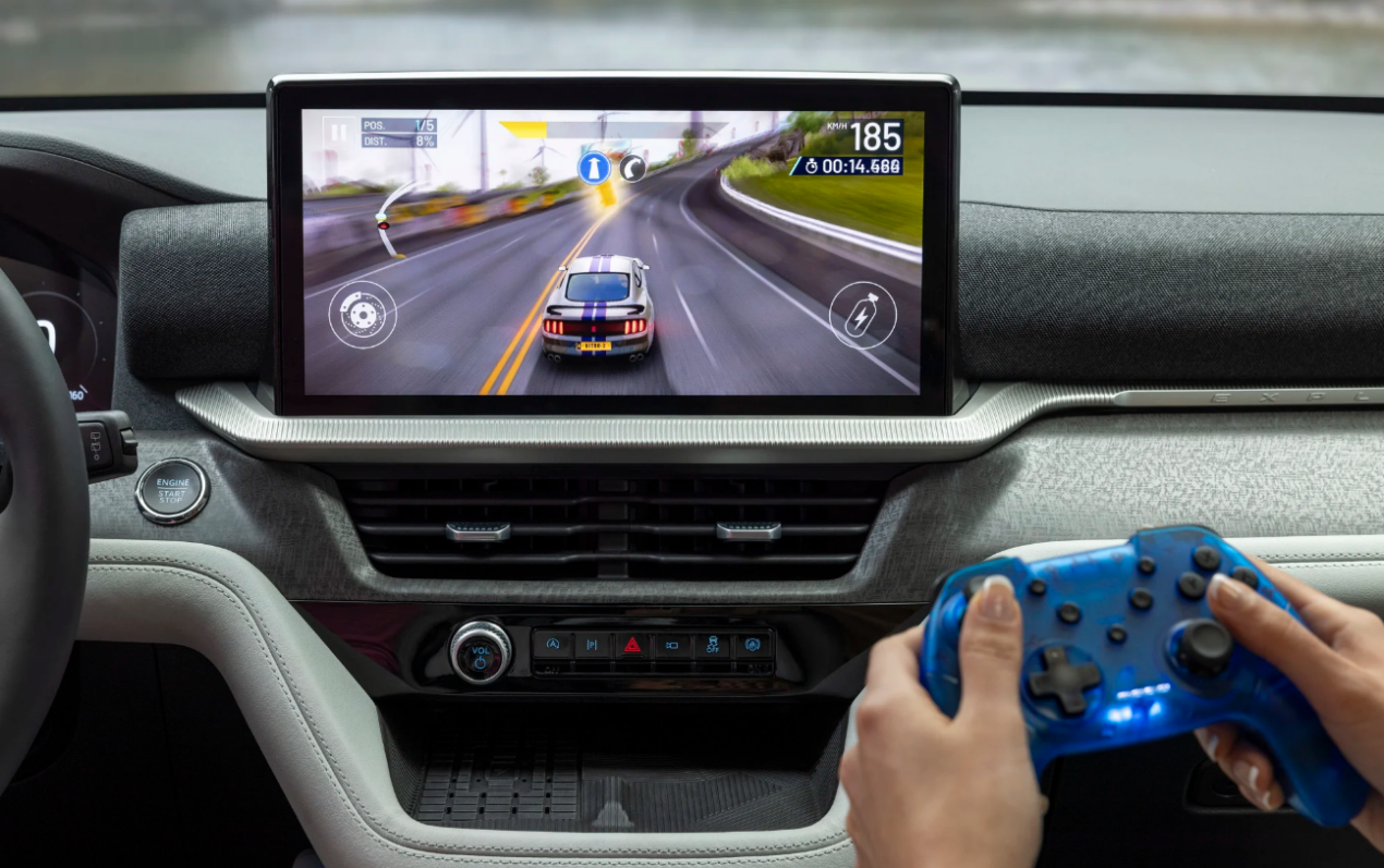 Ford Explorer (2025) porta su strada la nuova piattaforma con Android Automotive