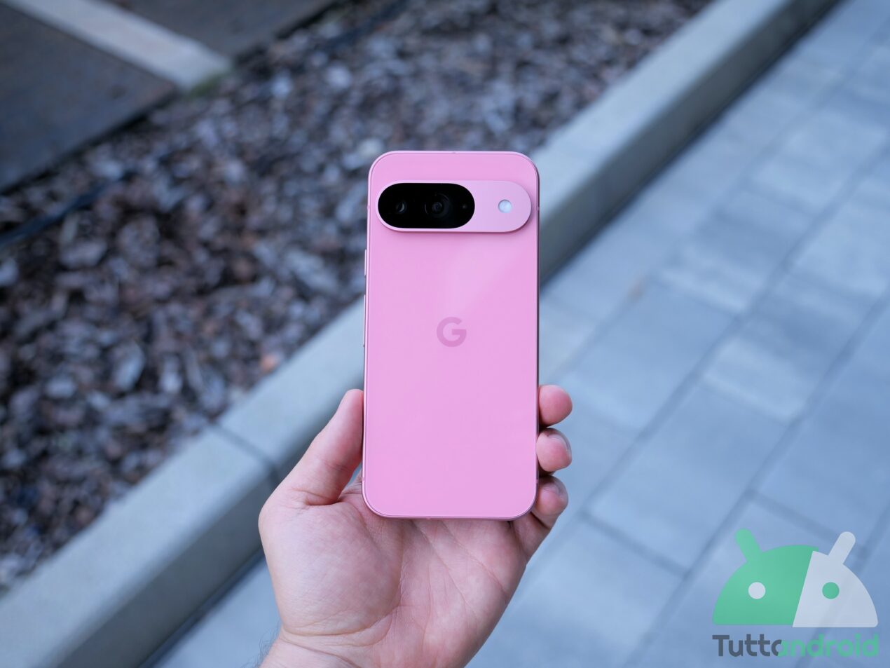 Le prime immagini di quello che potrebbe essere Google Pixel 9a