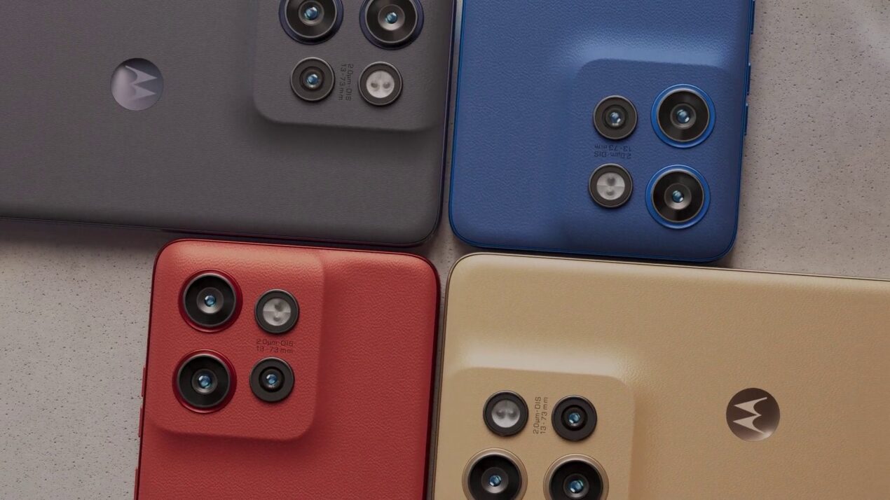 Motorola Edge 50 Neo si mostra nelle sue colorazioni in nuovi render