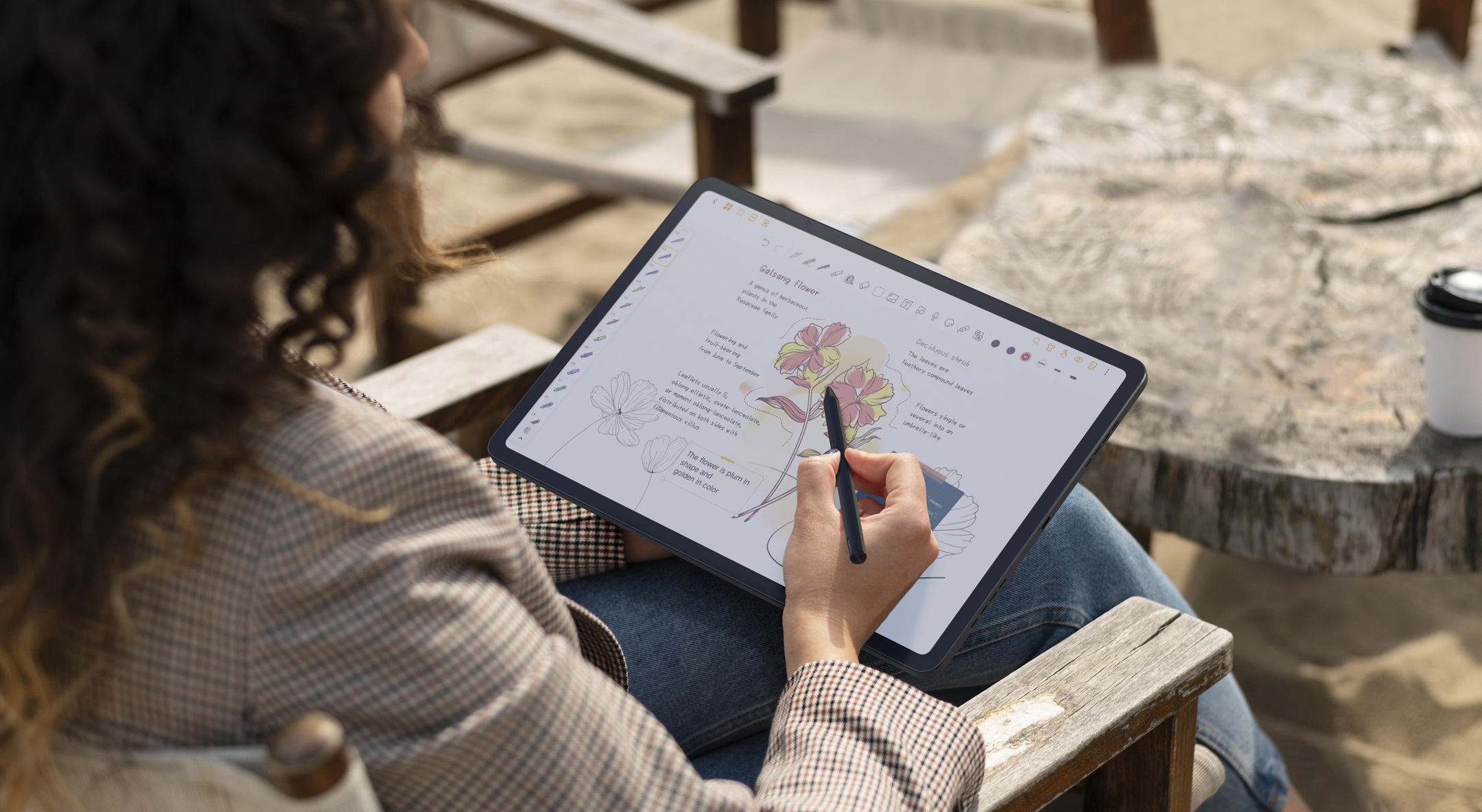 TCL NXTPAPER 14, il tablet con display simile alla carta, arriva in Italia