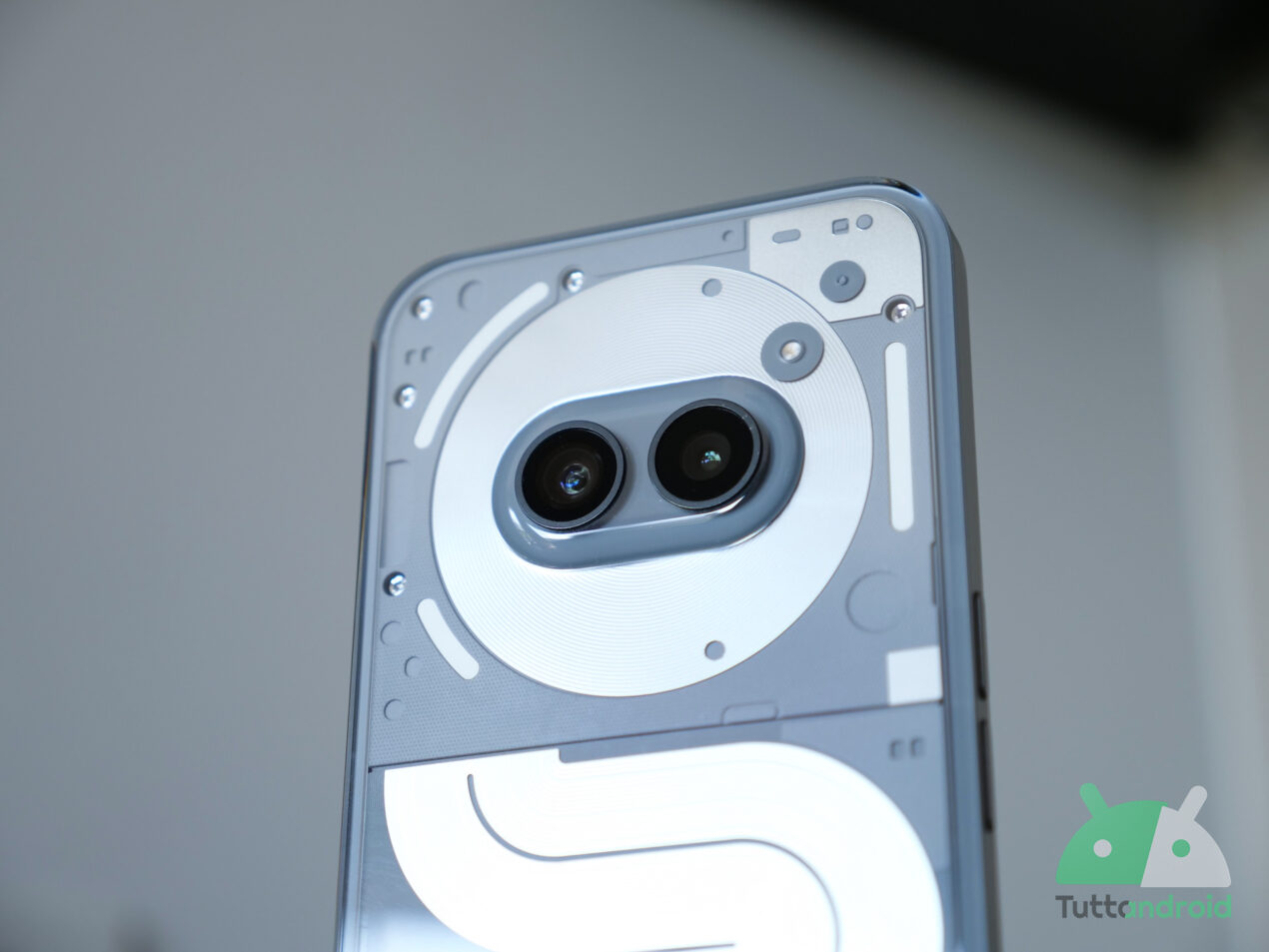 Cerchia e Cerca arriva finalmente sui Nothing Phone con Android 15