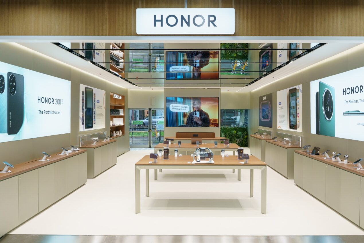 HONOR sbarca a Milano con la sua prima bottega al MediaWorld Tech Village