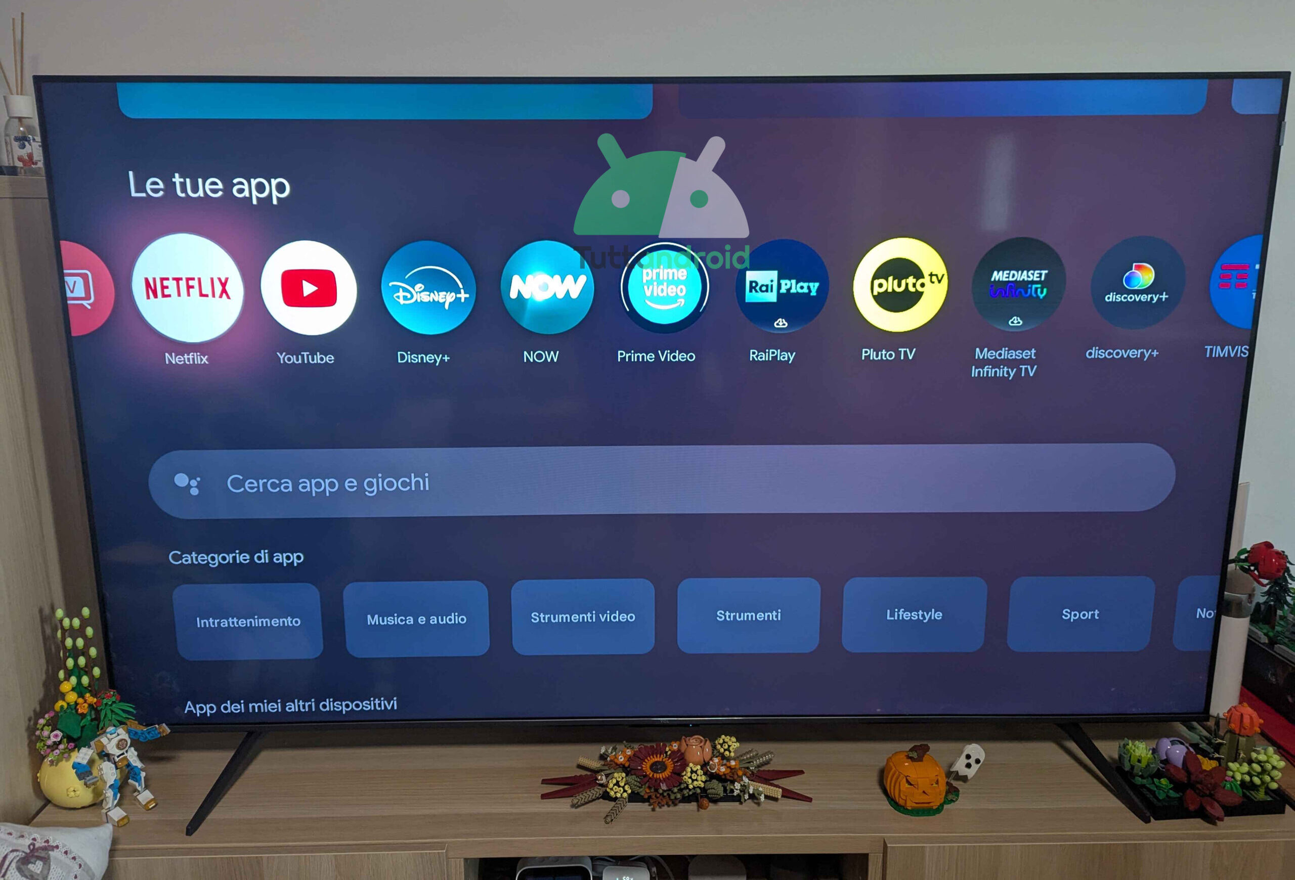 Google TV anello aggiornamento app in corso