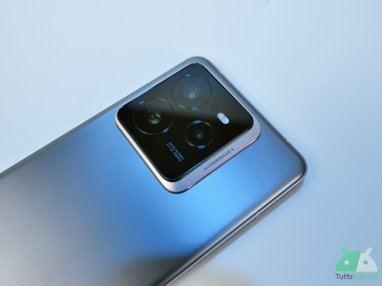 Prezzo da urlo per il top di gamma Realme GT 7 Pro: sconto di oltre 450€ sul listino