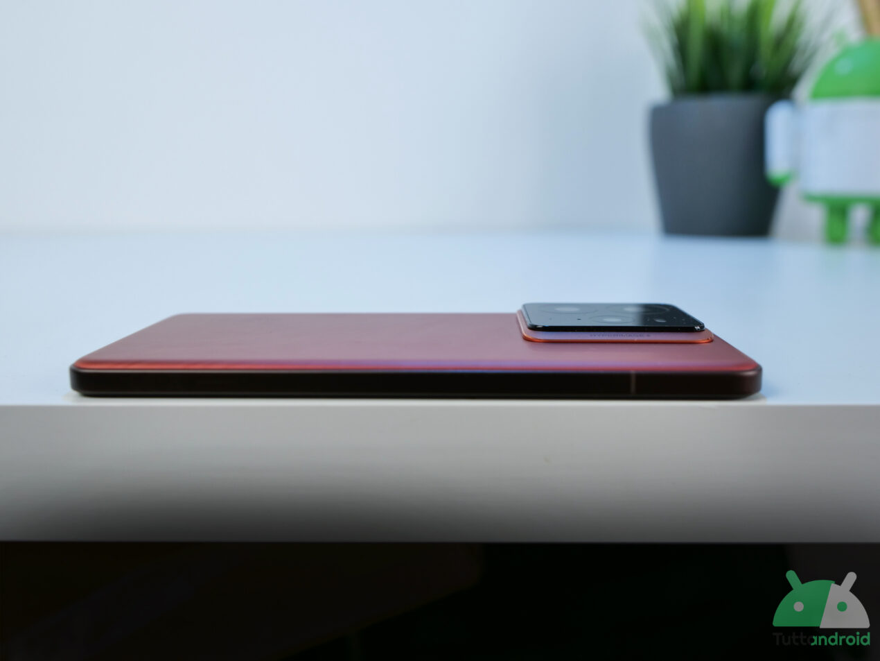 Recensione Realme GT 7 Pro: Snapdragon 8 Elite senza svenarsi e già disponibile