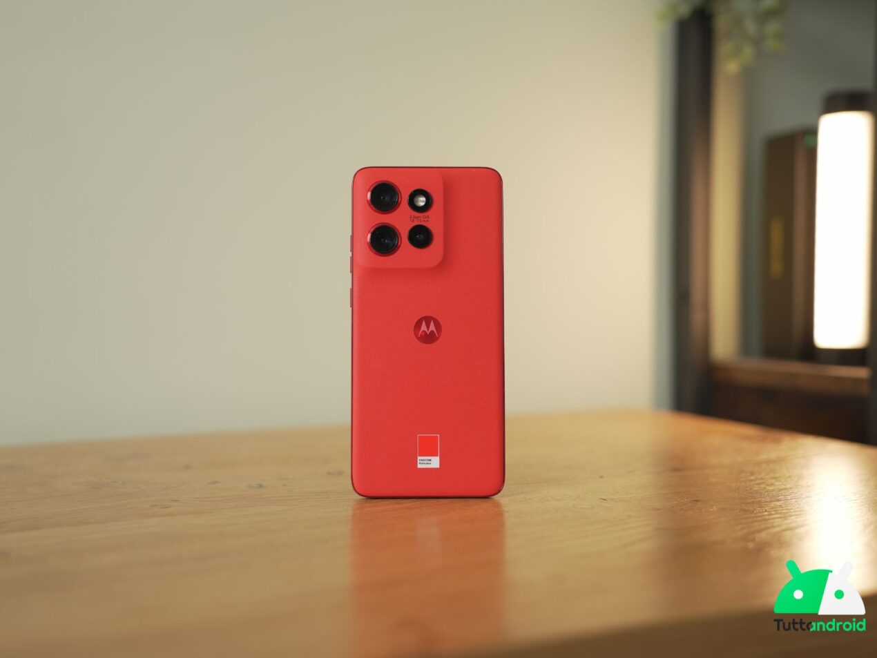 Colpo di coda delle Offerte di Primavera Amazon con Motorola Edge 50 Neo
