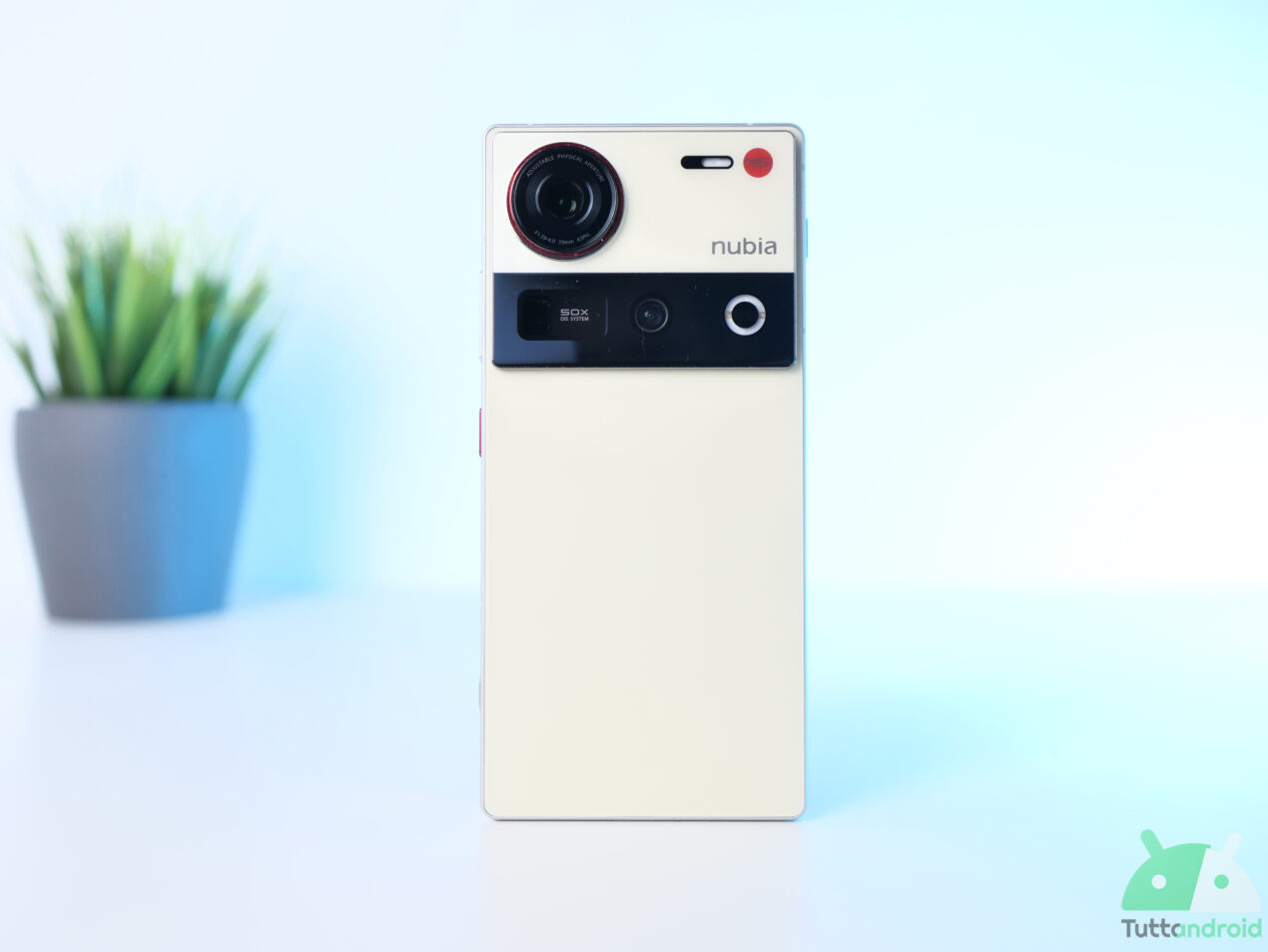 Minimo storico per Nubia Z70 Ultra: risparmio di oltre 300€ sul top di gamma con Snapdragon 8 Elite
