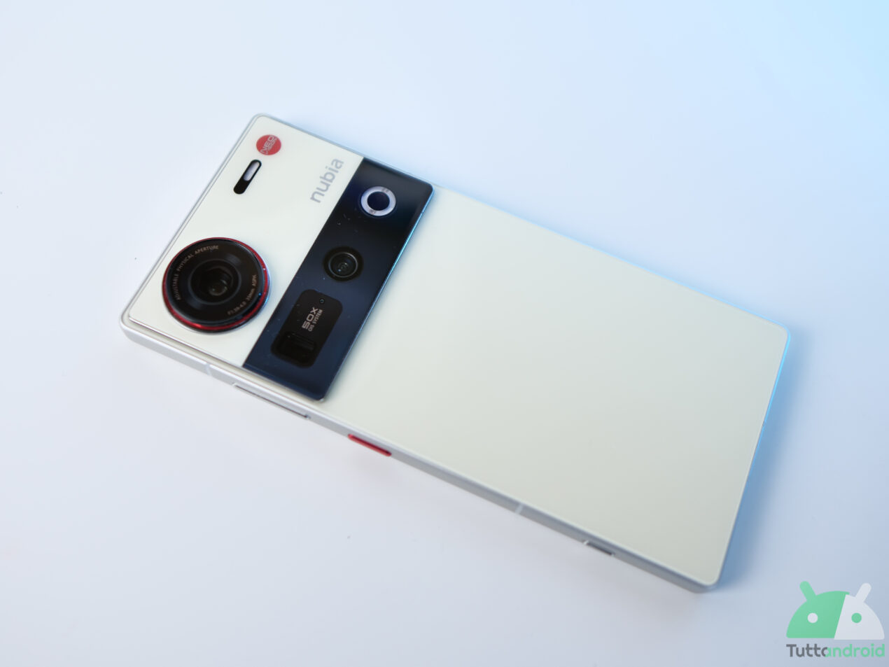 Minimo storico per Nubia Z70 Ultra: oltre 350€ di sconto sul top di gamma con Snapdragon 8 Elite
