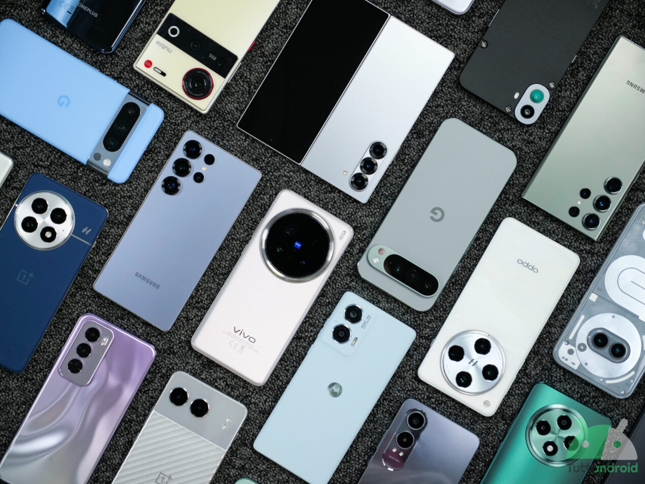 Il mercato smartphone cresce del 2% nel 2025 e Apple conquista il primo posto