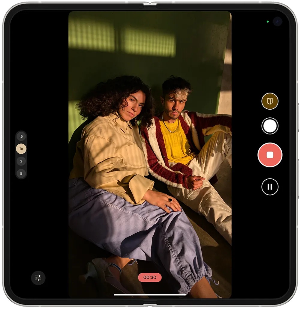 Google Pixel Drop marzo 2025 - anteprima dual screen pixel 9