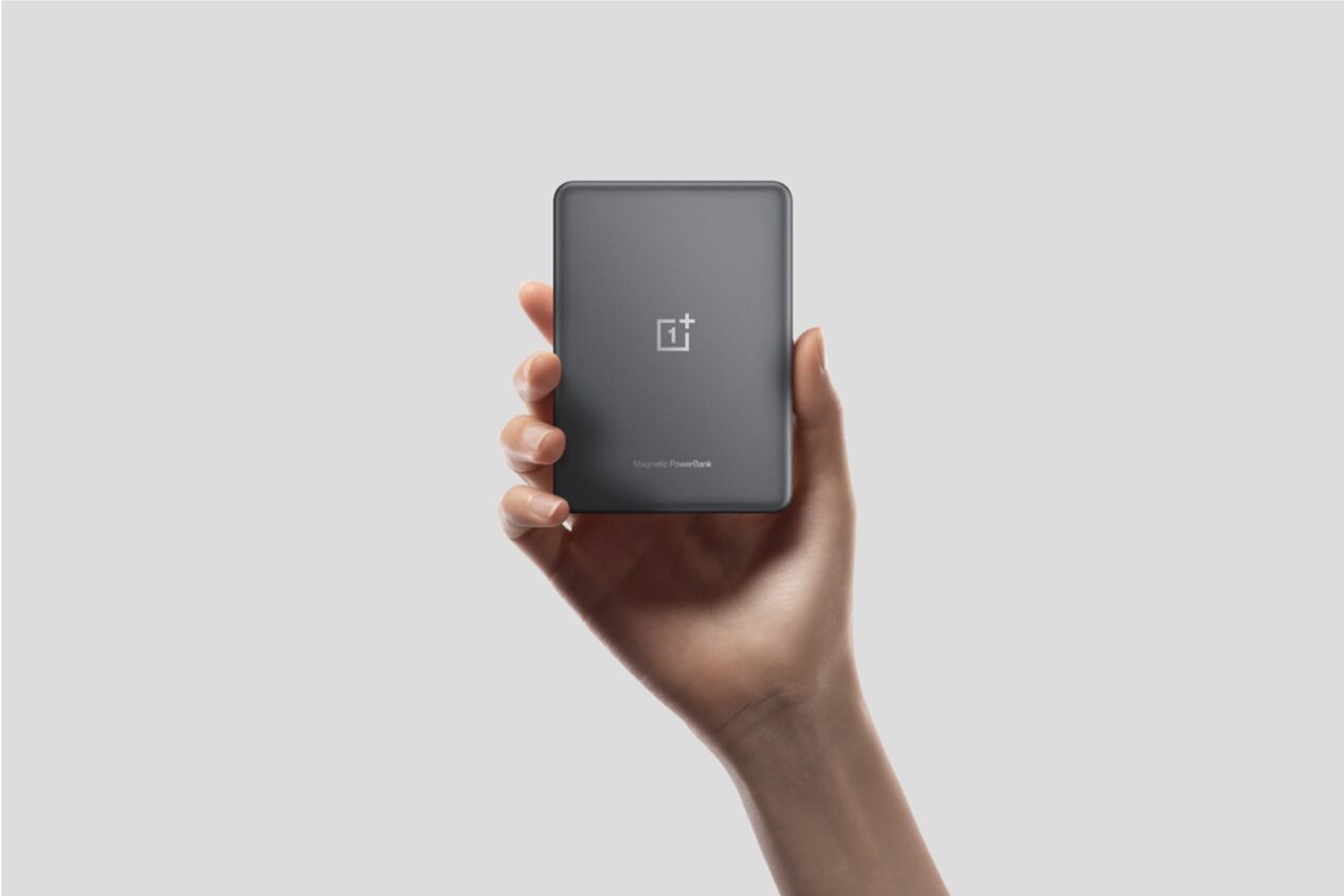 OnePlus ha annunciato un power bank wireless ad aggancio magnetico sottile ed elegante