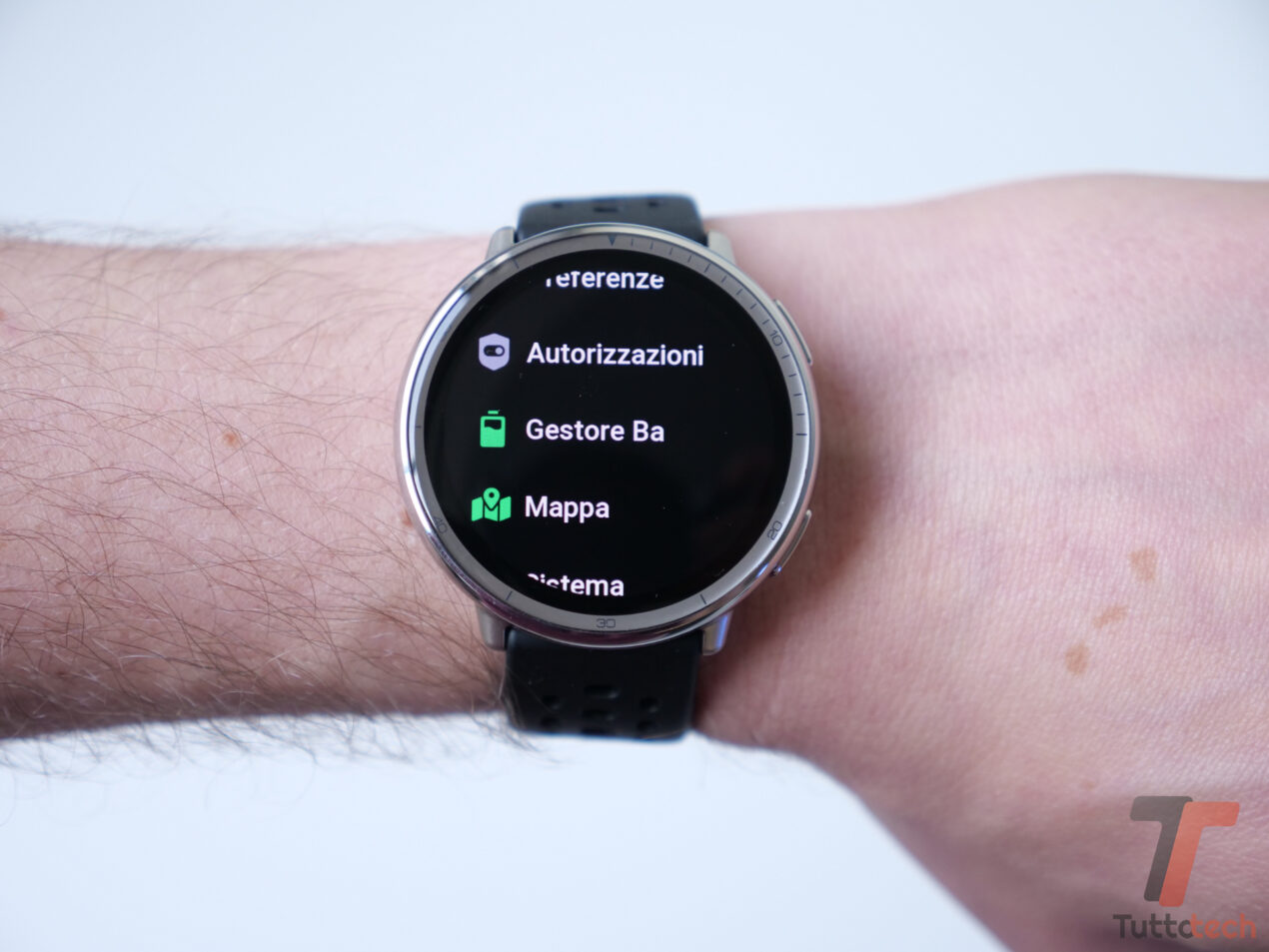 Nuovo aggiornamento per Amazfit Active 2: migliorano precisione e Always-on Display