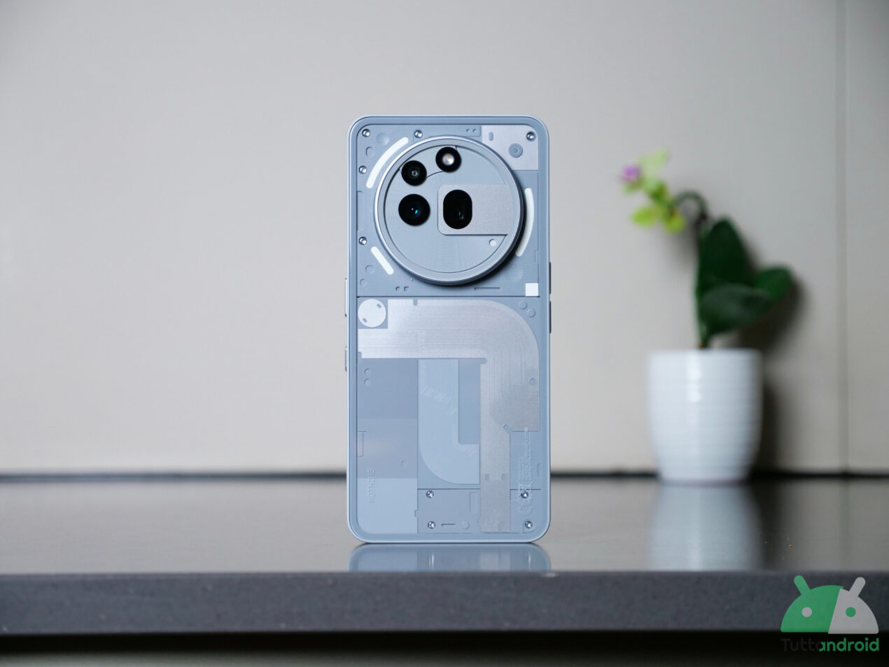Nothing Phone (4a) Pro 