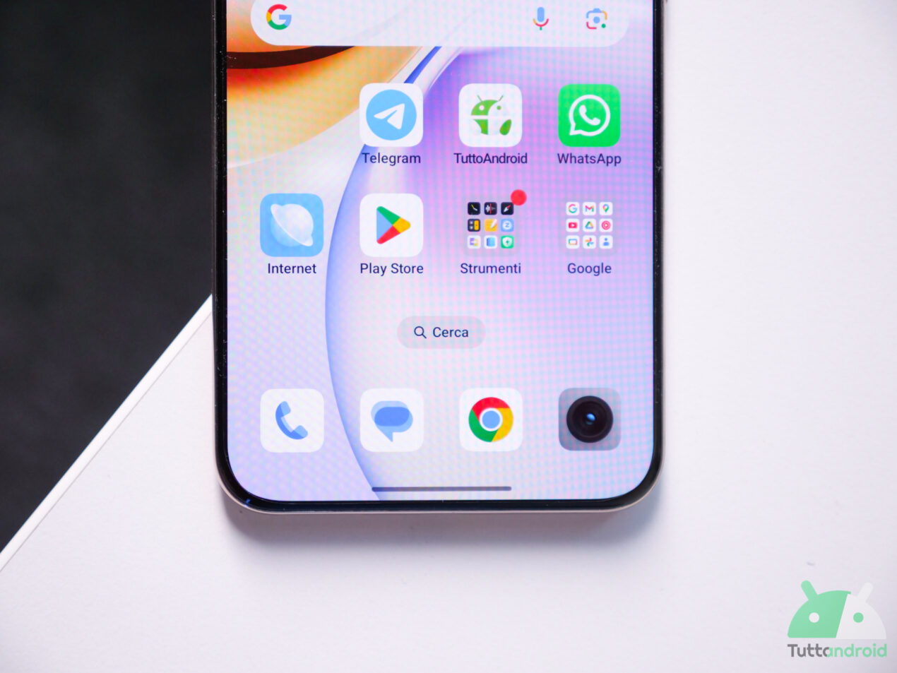 Un’immagine reale svela alcuni dettagli inediti del prossimo Realme 15 Pro