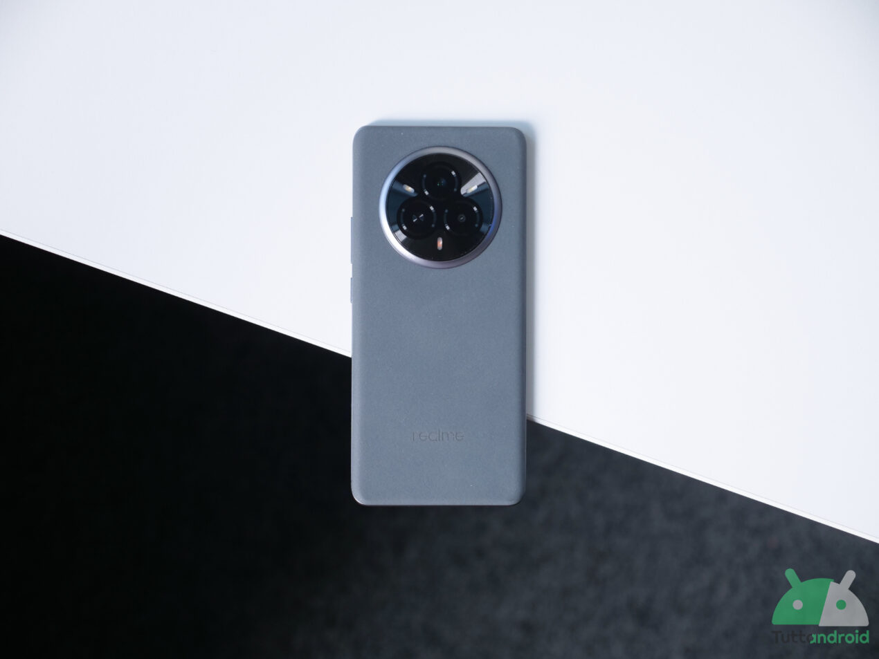 Recensione Realme 14 Pro: più conservativo ma economico del Pro Plus, le differenze