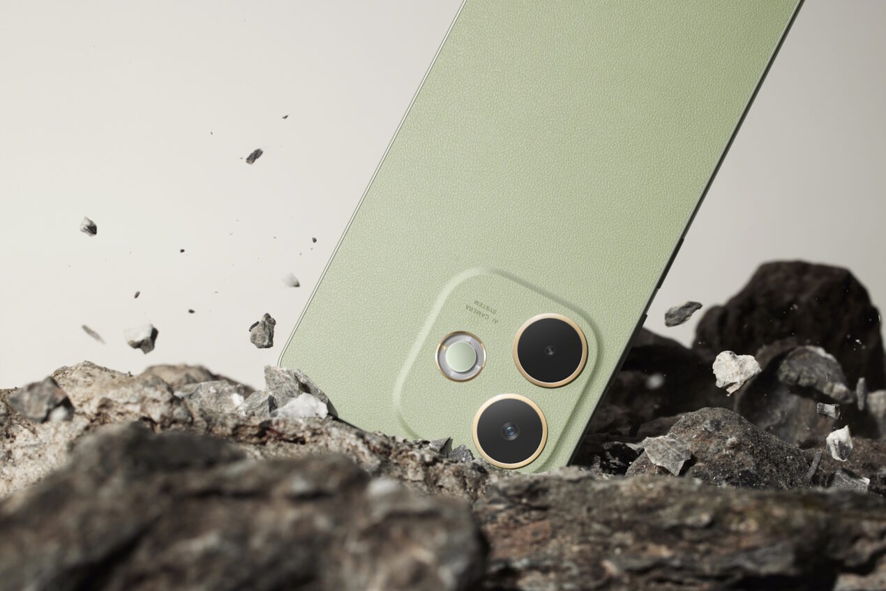 OPPO A5 Pro si sdoppia ed è già disponibile in Italia: ecco specifiche e prezzi