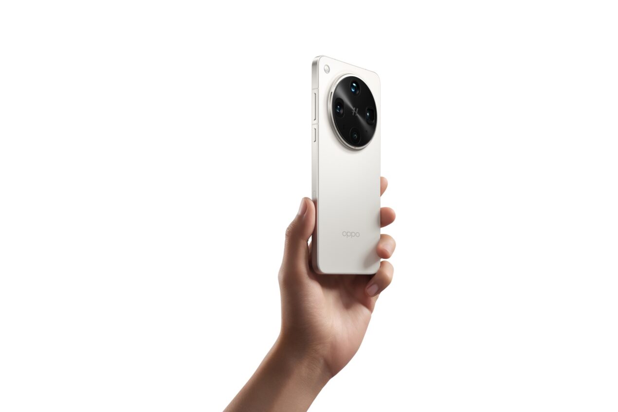 OPPO ha tolto i veli sul top camera-phone Find X8 Ultra ma anche su Find X8s e X8s+