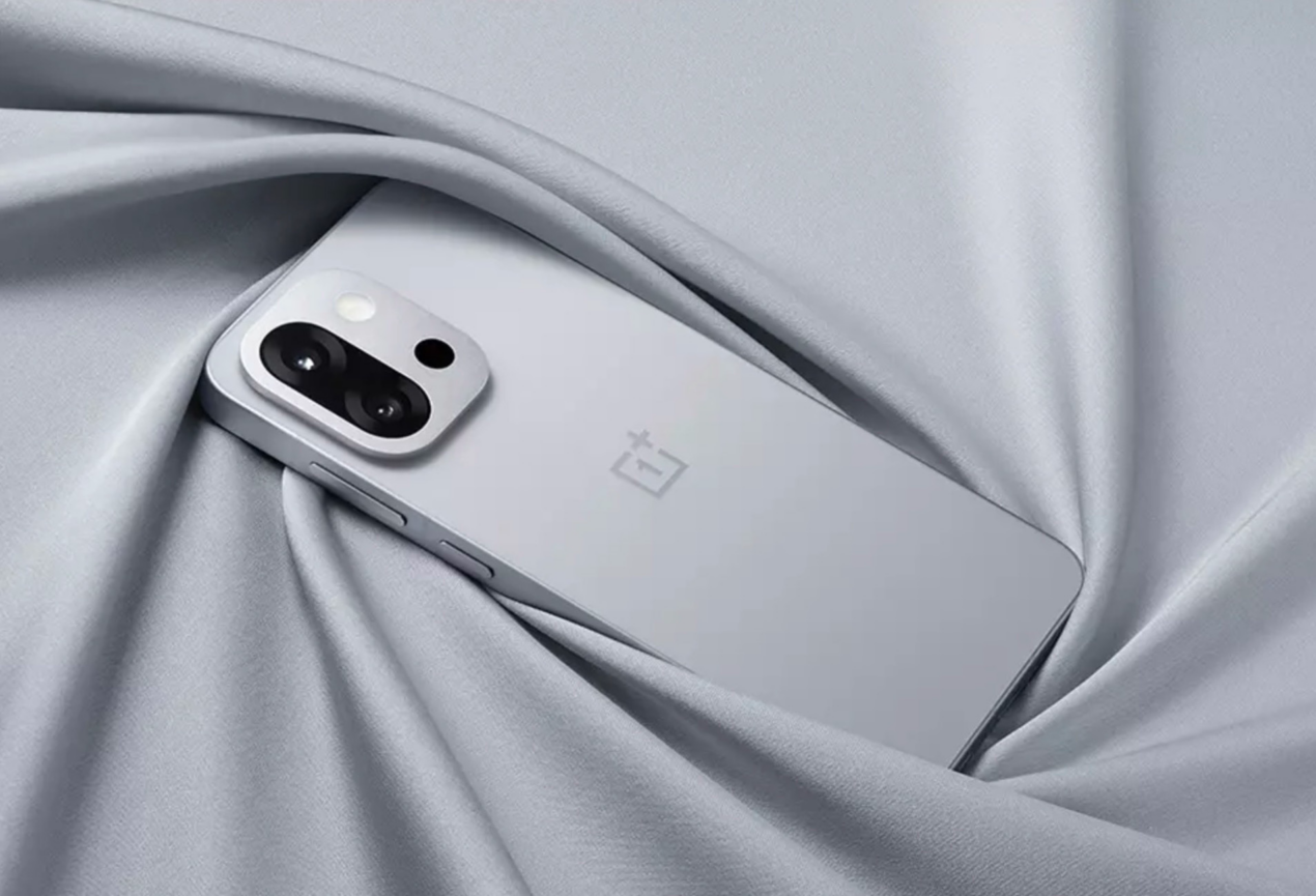 OnePlus 13T non ha davvero più segreti: svelati data di lancio e immagini dal vivo