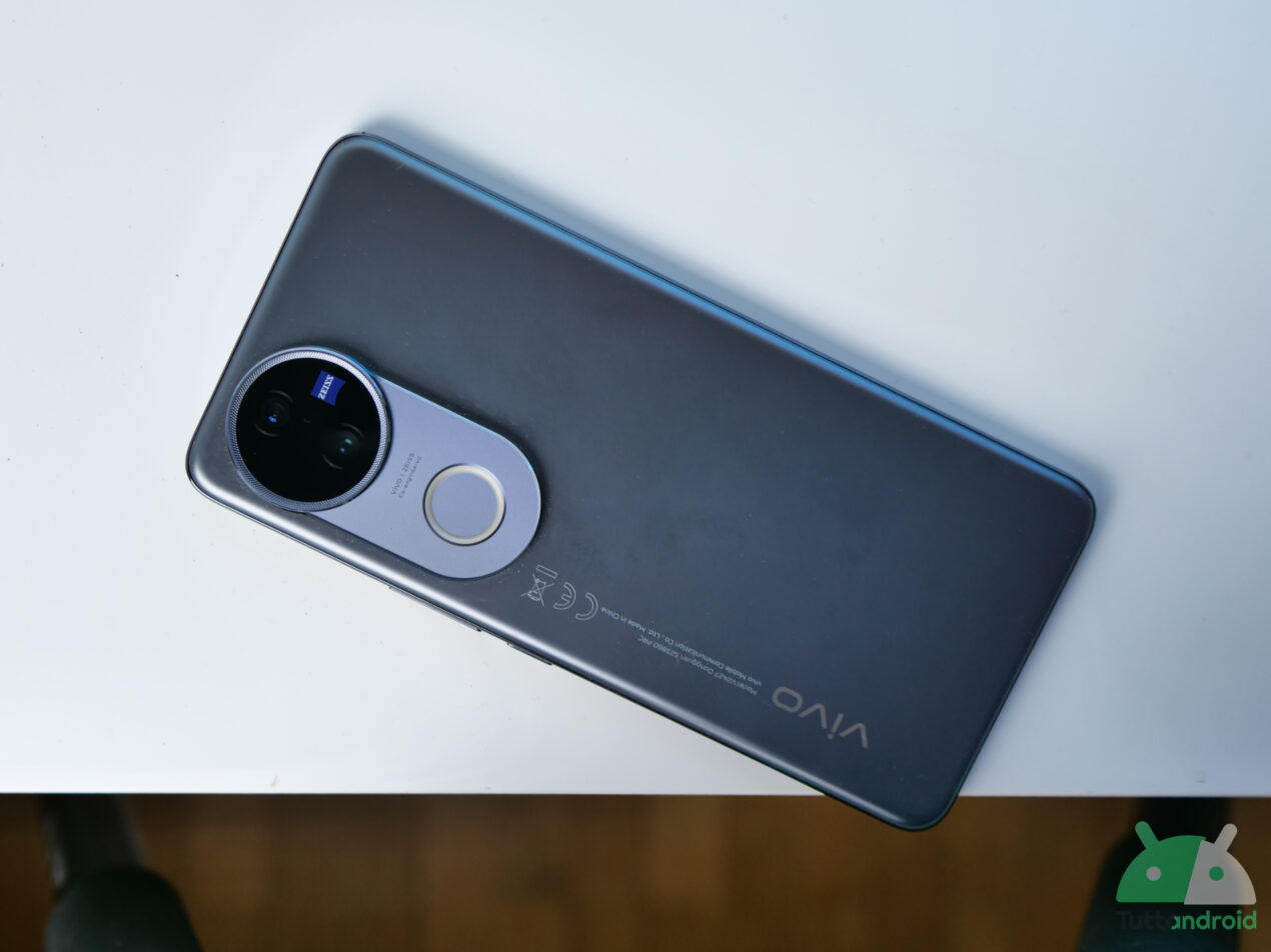 vivo V50: camera phone e batteria infinita a meno di 250€ con questo super coupon