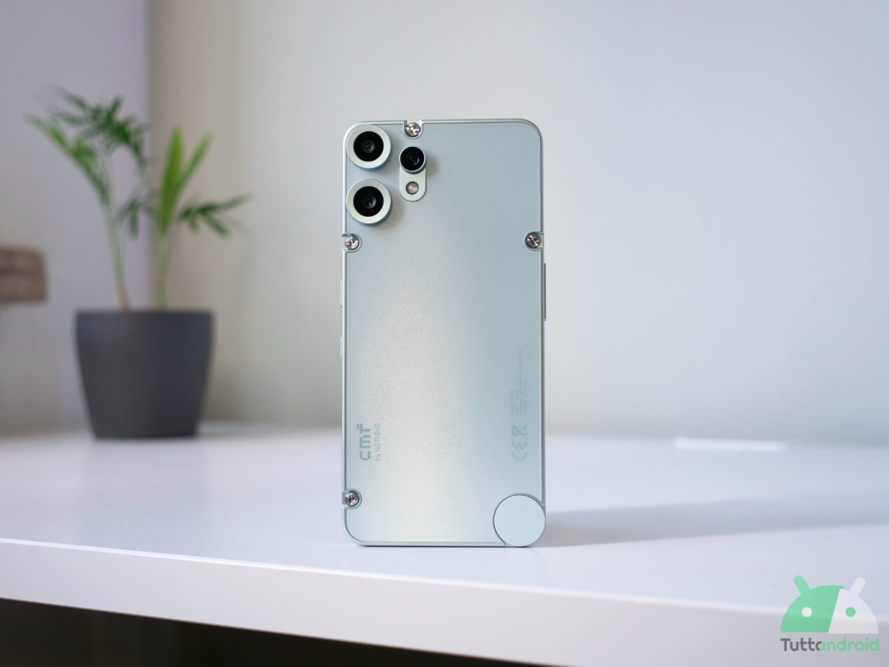Nothing cancella il successore del CMF Phone 2 Pro a causa dei prezzi della RAM alle stelle