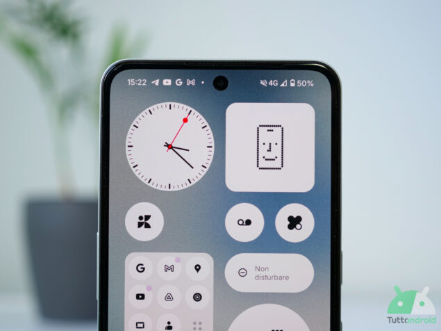 Nothing Phone (2) si aggiorna e accoglie Privacy Space, la rinnovata Galleria e le patch di maggio