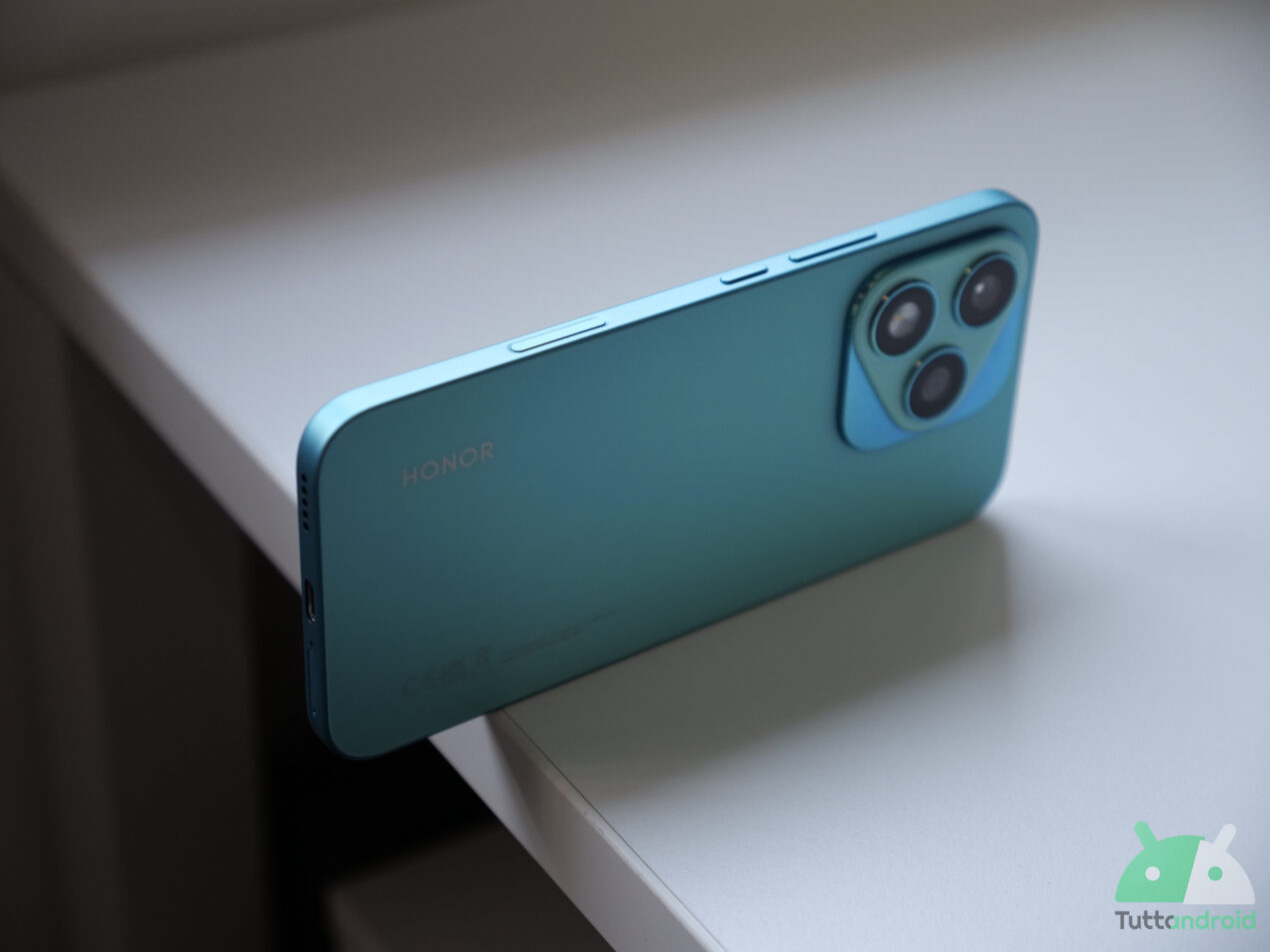 HONOR 400 Lite costa meno che per il Black Friday: scopri il nuovo minimo storico su Amazon