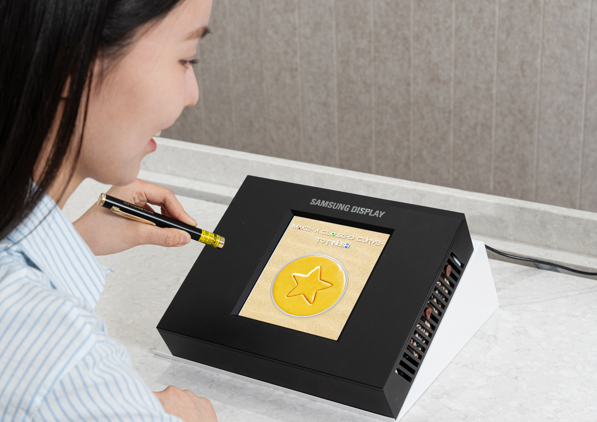 i rivoluzionari pannelli sensor oled di samsung in mostra alla display week lancio più vicino da Tuttoandroid.net i rivoluzionari pannelli sensor oled di samsung in mostra alla display week lancio più vicino