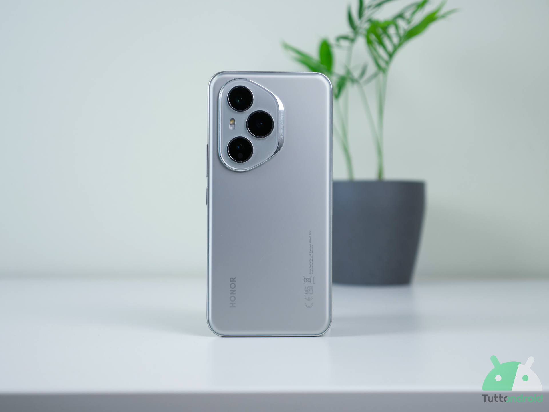 Recensione HONOR 400 Pro: difficile trovargli dei difetti, tanta sostanza e tanta AI Recensione HONOR 400 Pro: difficile trovargli dei difetti, tanta sostanza e tanta AI