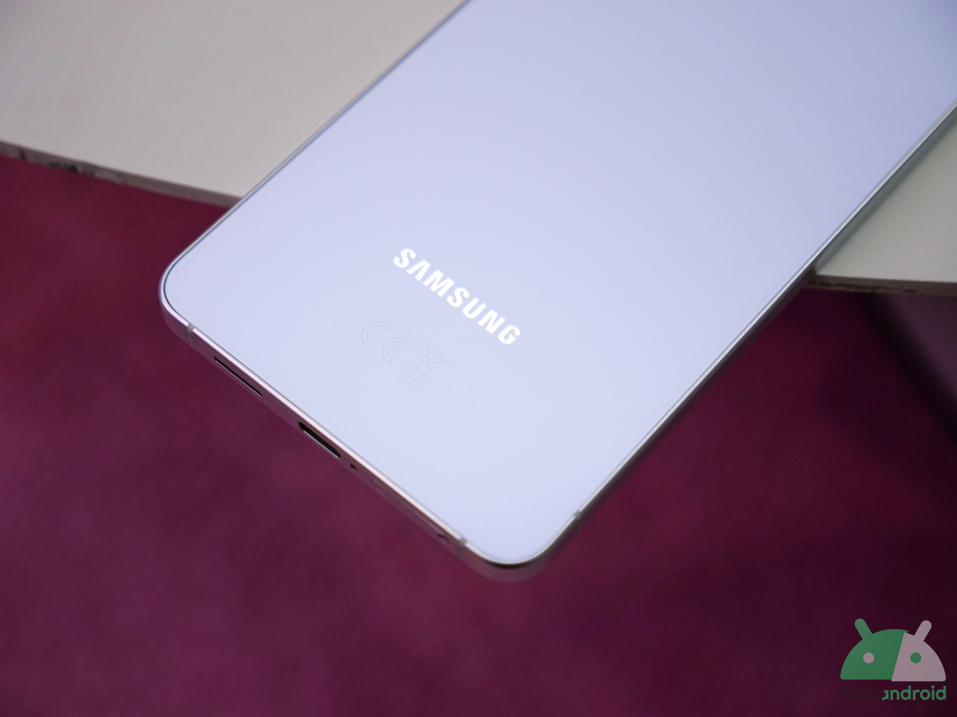 Samsung “impara” anche da Apple per batterie più performanti Samsung “impara” anche da Apple per batterie più performanti