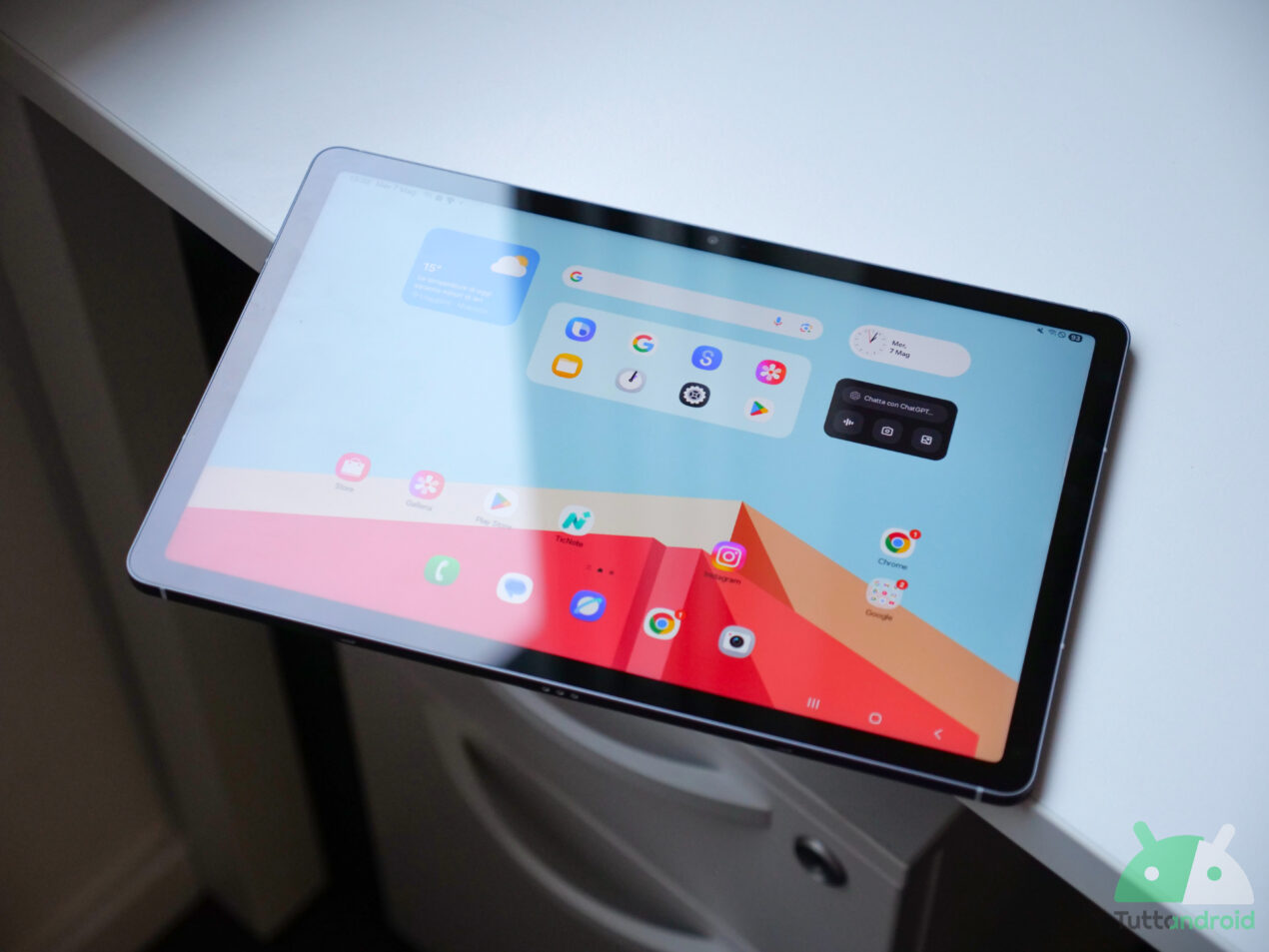 Gli aggiornamenti non si fermano: tante novità per Samsung, Motorola e Xiaomi