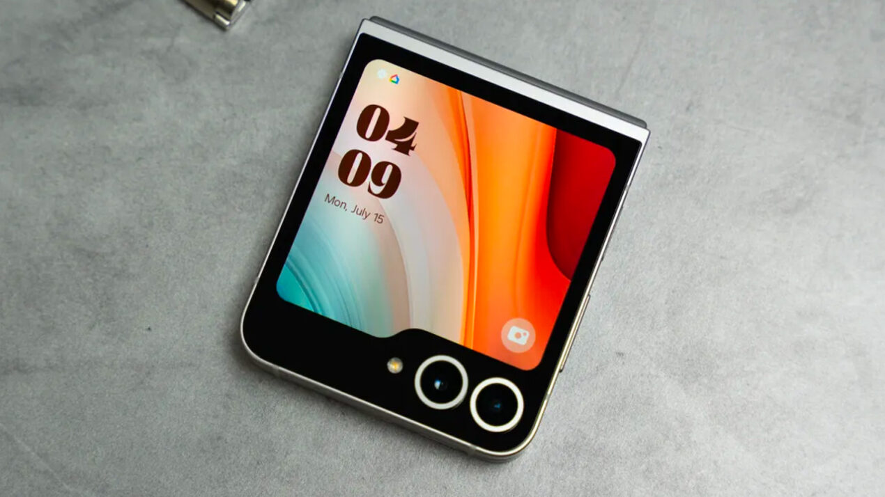 Samsung Galaxy Z Flip7 avrà miglioramenti alla batteria, al contrario di Z Fold7