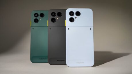 Fairphone 6+: spuntano le prime immagini nella colorazione Cobalt Blue