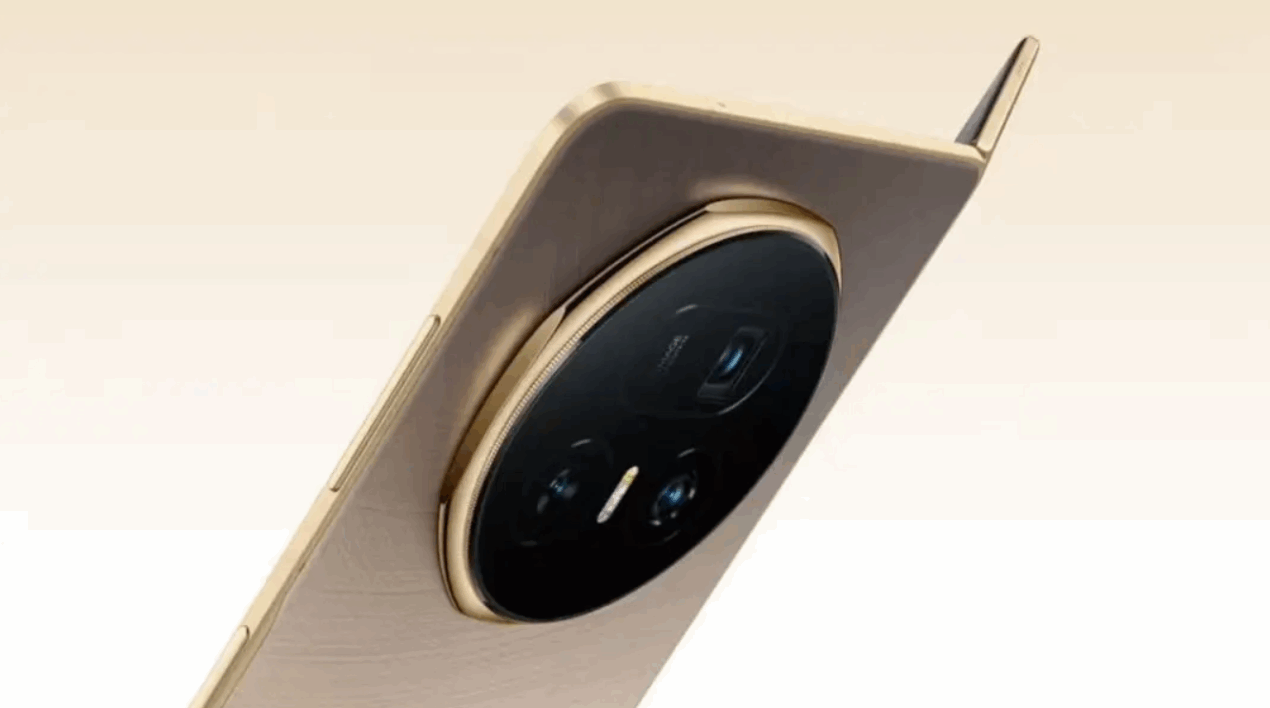 HONOR Magic V5 dal vivo, lo smartphone pieghevole più sottile di sempre