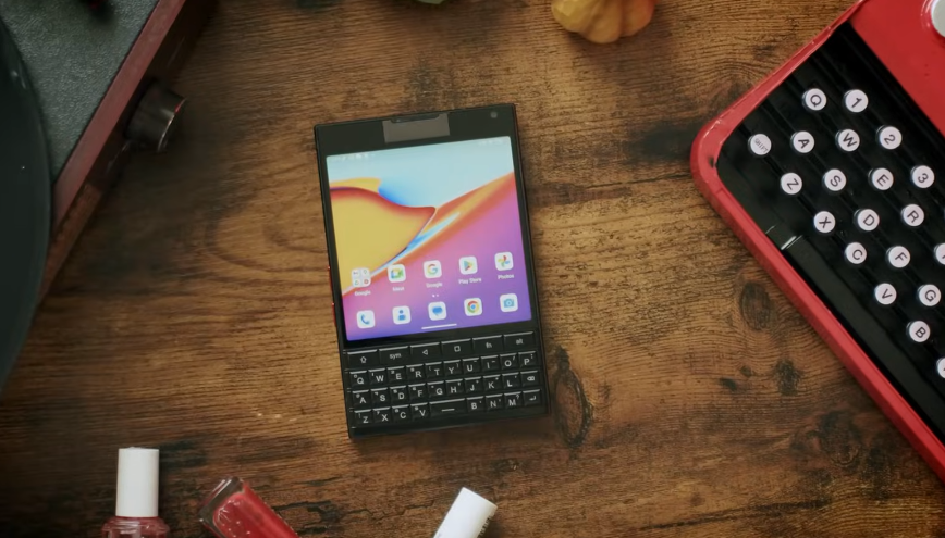 Unihertz Titan 2 è il BlackBerry con Android che stavate aspettando Unihertz Titan 2 è il BlackBerry con Android che stavate aspettando