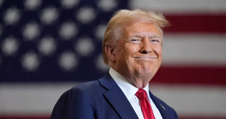 Donald Trump lancia un nuovo operatore telefonico e annuncia uno smartphone Donald Trump lancia un nuovo operatore telefonico e annuncia uno smartphone