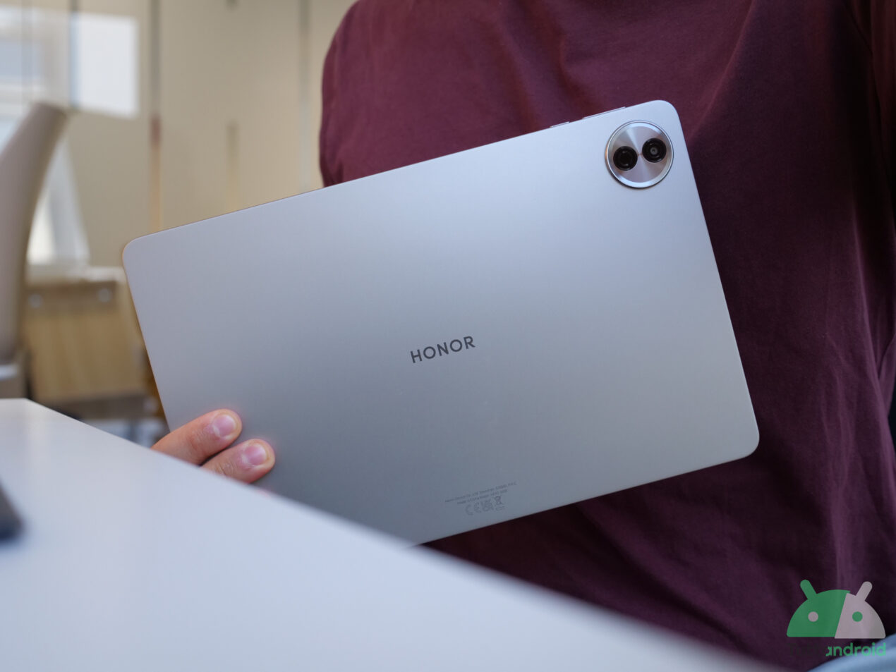 Honor Pad 10 sfida i big: batteria da 10100mAh e schermo 2.5K al prezzo minimo