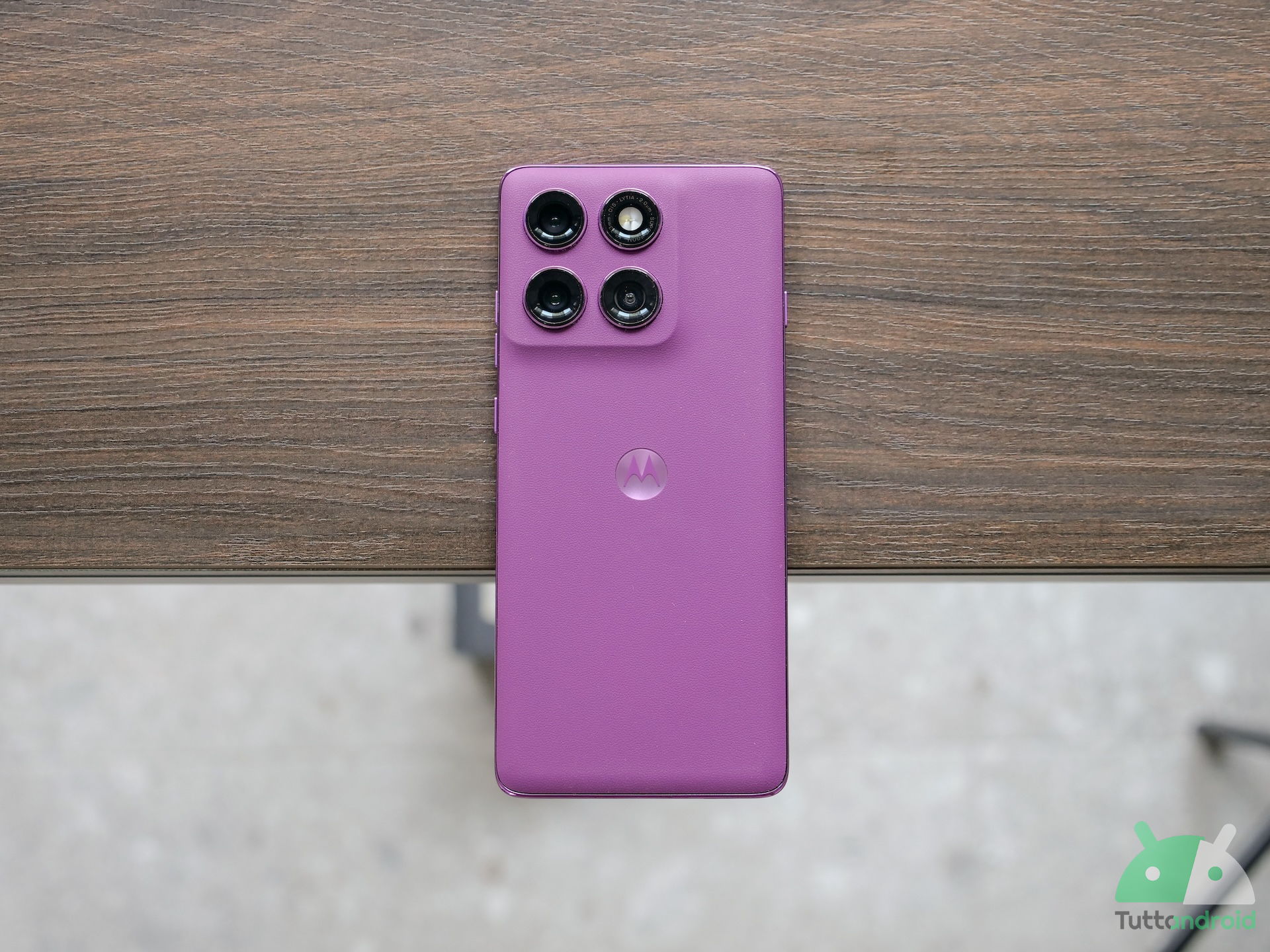 Motorola avvia il rilascio di Android 16 stabile: si parte dai modelli del programma beta