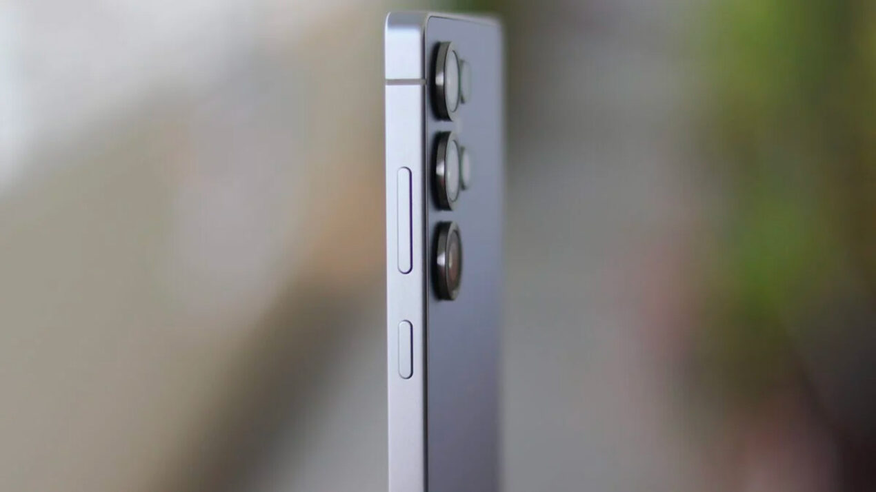 Samsung Galaxy S26 potrebbe portare miglioramenti alla RAM