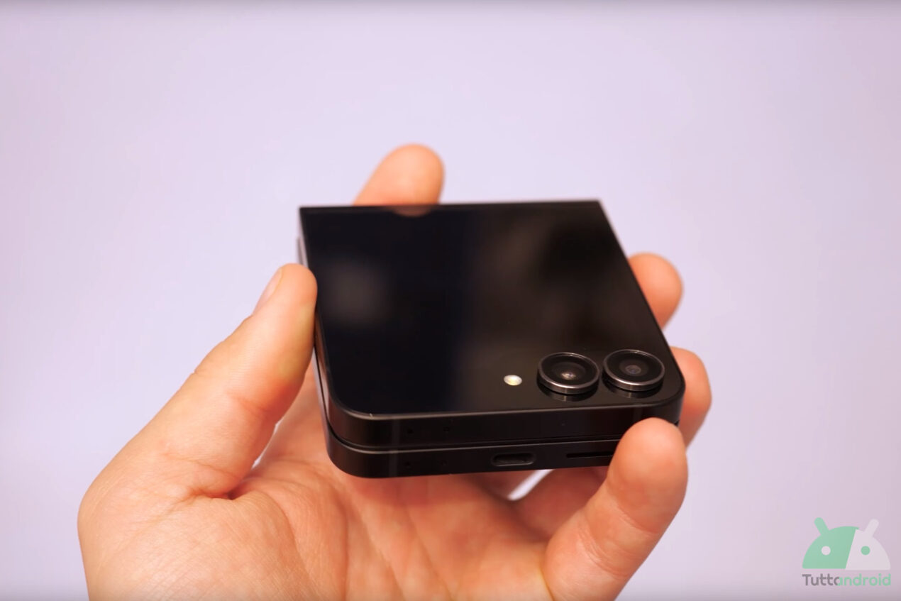 A circa 500€ il pieghievole Samsung Galaxy Z Flip7 FE comincia a diventare interessante