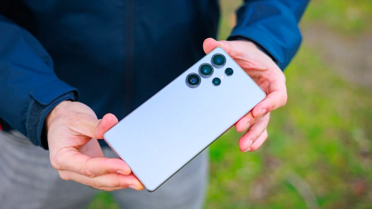 Samsung potrebbe stupire con una nuova fotocamera per S26 Ultra e un rinnovamento della gamma Samsung potrebbe stupire con una nuova fotocamera per S26 Ultra e un rinnovamento della gamma