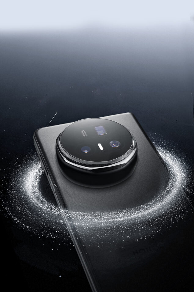 HONOR Magic V5