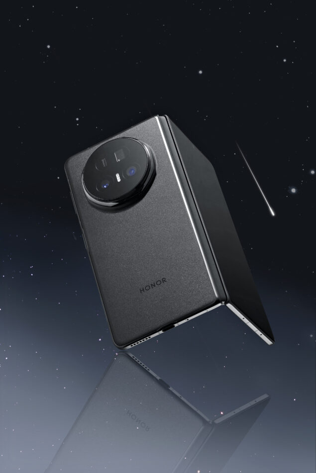 HONOR Magic V5