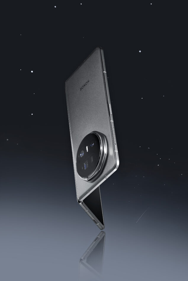 HONOR Magic V5