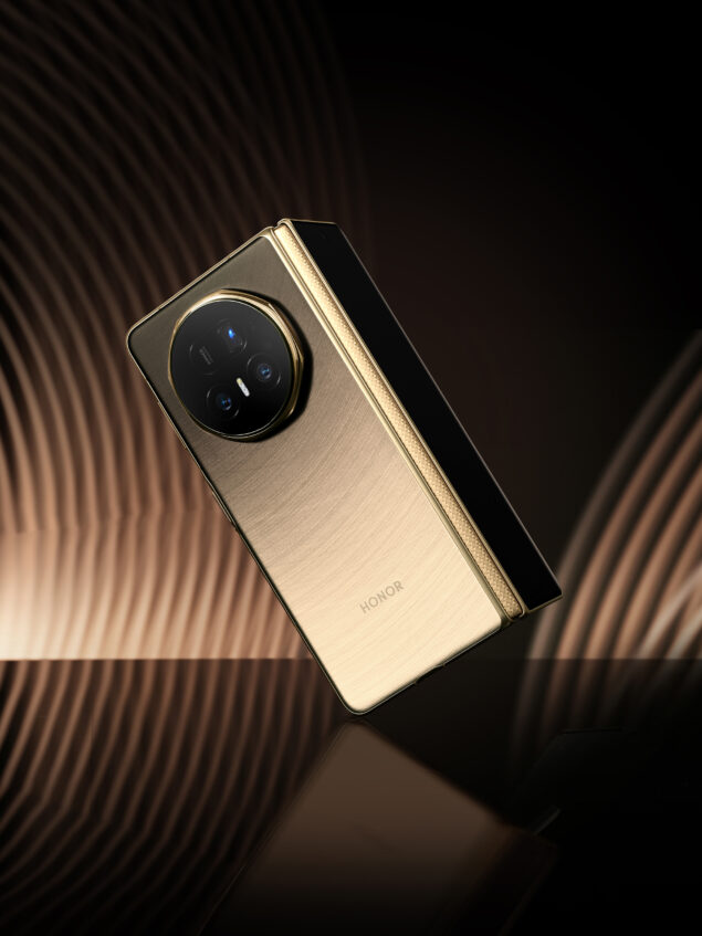 HONOR Magic V5