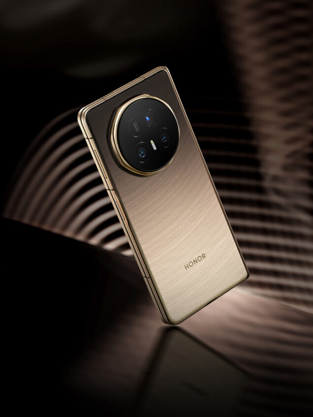 HONOR Magic V5