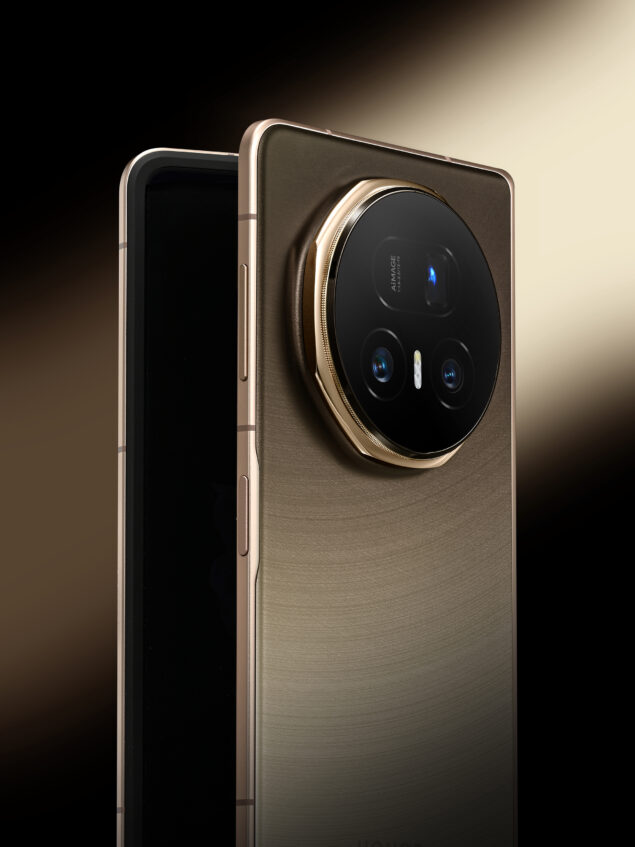 HONOR Magic V5